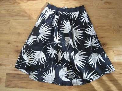 Falda de seda Tommy Bahama estampado de hojas pequeña 4/6 Foto 1 de 4