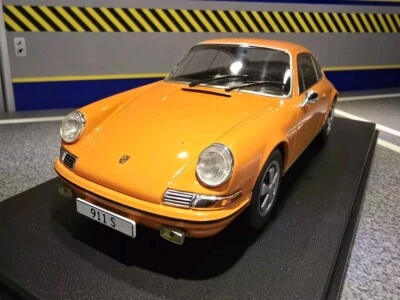 WHITEBOX Porsche Carrera 911 911S 1968 Orange 1:24 Diecast Scale Model Car 124174