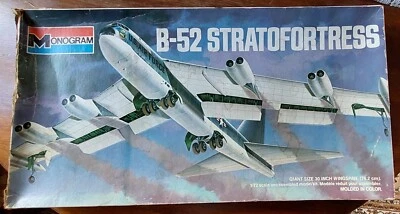 MONOGRAM 8292 B-52 STRATOFORTRESS - kit 1/72 INTATTO (RARE and Vintage kit) - Immagine 1 di 4