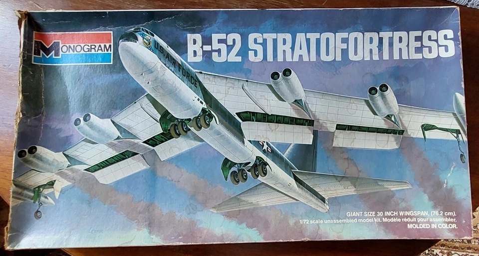 MONOGRAM 8292 B-52 STRATOFORTRESS - kit 1/72 INTATTO (RARE and Vintage kit) - Imagem 1 de 4