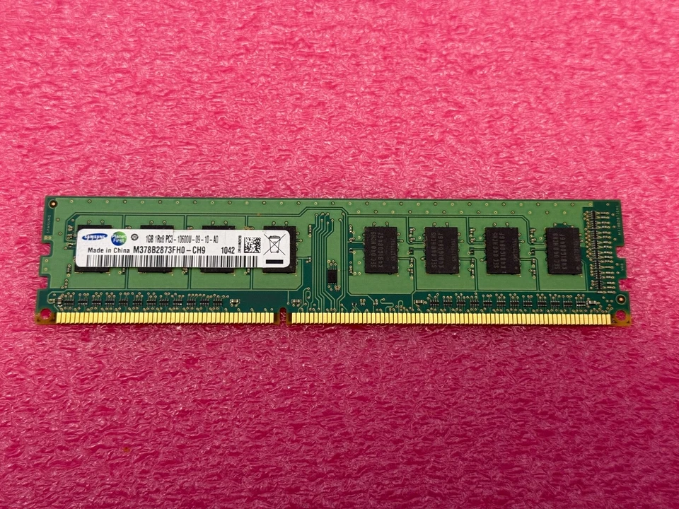 Samsung 1GB 1Rx8 PC3-10600U DDR3 RAM - Image 1 of 1