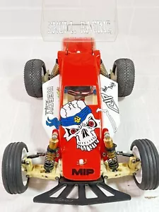 Vintage! AUTO COMICA AE RC10 personalizzata con aggiornamenti MIP, ammortizzatori Kyosho, motore Reedy - Foto 1 di 21