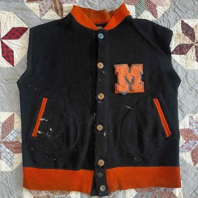 COLETE JAQUETA LETTERMAN MASCULINA VINTAGE DÉCADA DE 1930 DO VARSITY SCHOOL: TAMANHO MÉDIO - Imagem 1 de 4