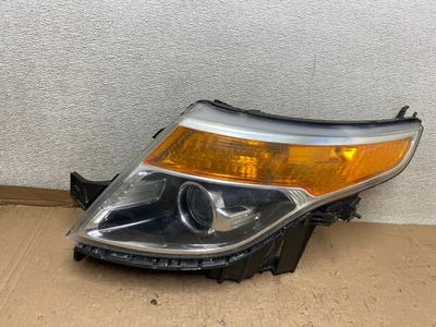 Faro halógeno izquierdo Ford Explorer 2011 a 2015 conductor izquierdo OEM U8846 DW Foto 1 de 4