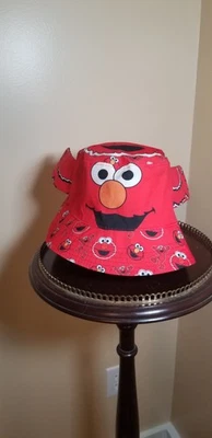 芝麻街Elmo太阳帽 — 第 1/4 张图片