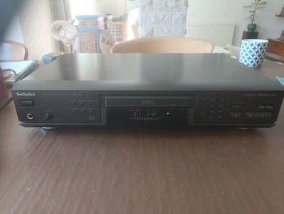 Technics Compact Disc Player SL-PG4 - Image 1 of 4