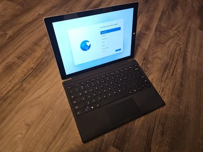 Microsoft Surface Pro 3 – i5 / 8GB RAM / 256GB SSD – Windows 11 Pro + Dual Boot  - Image 1 of 4