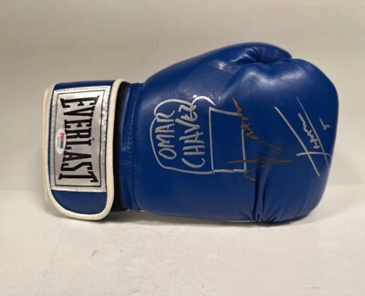 Julio Cesar Chavez, Omar, Julio Jr Signed Blue RH Everlast Boxing Glove PSA - Image 1 of 4