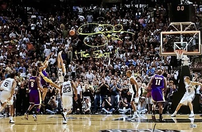 DEREK FISHER LAKERS SIGNED 20X30 STRETCHED 0.4 SEC CANVAS "THE SHOT" BAS W128314 - Image 1 of 4