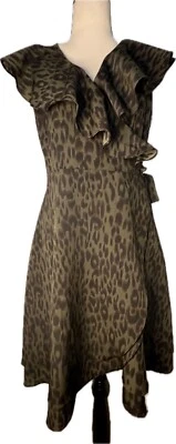 Vestido envolvente THML verde y negro estampado de leopardo cuello en V mangas acampanadas talla pequeña Foto 1 de 4