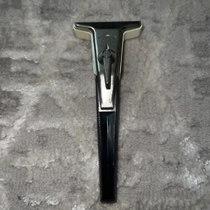 Navaja de seguridad Gillette Techmatic vintage años 60 mango negro - Imagen 1 de 3