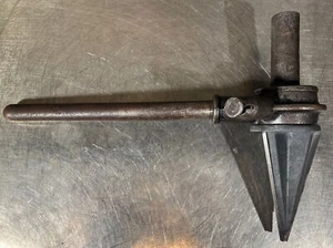 Vintage Toledo Pipe Threading Machine Co Ratcheting Pipe Reamer Tool Toledo Ohio - Picture 1 of 12