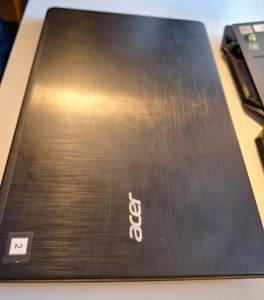 Portátil Acer Aspire 5 Negro, Buen estado, i7-7500U, Incluye Cargador - Imagen 1 de 5