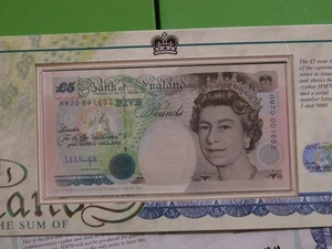DEBDEN BANK OF ENGLAND & ROYAL MINT BANKNOTE £5 & £5 COIN SET HM70 001652 - Bild 1 von 6