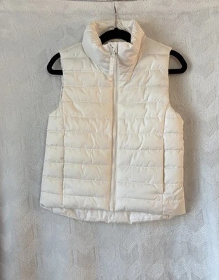 Youth Girls Old Navy Active Puffer  Vest - Size Small (6/7) - Image 1 of 4