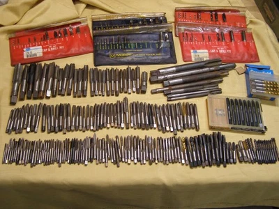 Gran Lote 230 Grifos Maquinista Muchos Tamaños Marcas Algunos Grifos de Tubería Algunos Nuevos Muchos Usados Foto 1 de 4