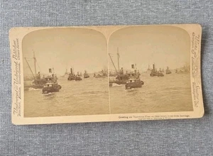 Remolcadores Underwood & Underwood StereoView tempranos saludando a nuestra flota victoriosa - Imagen 1 de 2