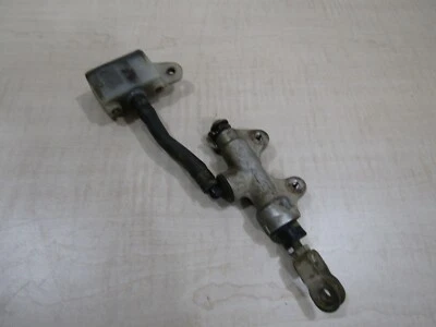 Yamaha YZ250F 2002 cilindro maestro trasero 5JG-2583V-00-00 compatible con 2001-2002 YZ250F Foto 1 de 3