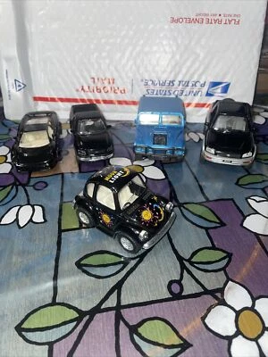 Toy Car Lot ‘97 Ford F-150 Welly Jaguar XJ 220 Moon Light Toyota Rav4 Hummer - Image 1 of 4