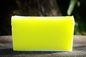 Barra de jabón para pastel de vitamina C, cúrcuma y limón australiana y hecha a mano + manteca de karité - Imagen 1 de 19