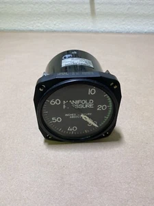 United Instruments Dual Manifold Pressure Gauge 6122 (1453) - Picture 1 of 5