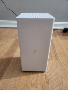 Verizon CR1000A 1000 Mbps 3 Port Wireless Router - White - No Charger - Picture 1 of 4