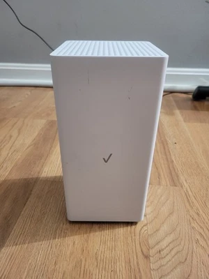 Verizon CR1000A 1000 Mbps 3 Port Wireless Router - White - No Charger - Image 1 of 4
