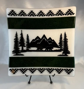 Piatto vetro fuso fatto a mano orsi pino scena natura 10” verde/bianco/nero - Foto 1 di 10