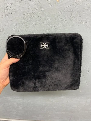 Bolso sin asas Sam Edelman para mujer negro imitación piel muñeca suave cremallera cartera logotipo Foto 1 de 4