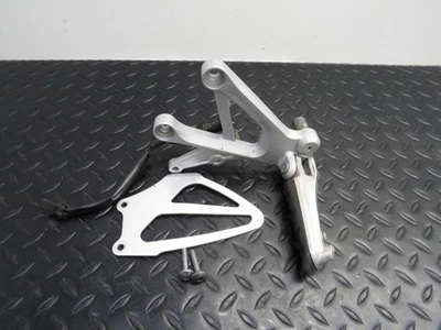 01-06 HONDA CBR 600 F4I CBR 600F4I OEM JUEGO TRASERO DERECHO CLAVIJA Y SOPORTE Foto 1 de 4