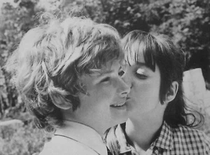MELODY clipping Mark Lester puppy love Tracy Hyde B&W photo 1971 Hammersmith UK - Picture 1 of 1