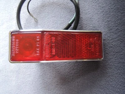 ALFA ROMEO GTV / SPIDER Original ALTISSIMO UNIDAD DE LUZ MARCADORA LATERAL TRASERA ROJA Foto 1 de 4