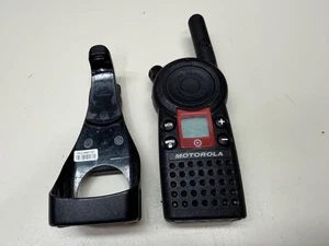 RADIO BIDIRECCIONAL MOTOROLA GS1810 TARGET UHF WALKIE TALKIE FUNCIONANDO - Imagen 1 de 6