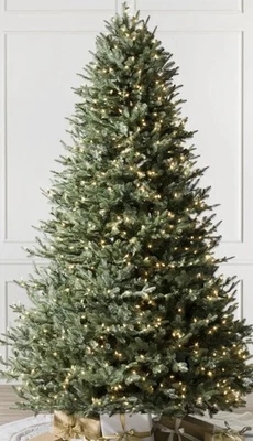 Balsam Hill 7,5 pies preiluminado clásico abeto azul - árbol de Navidad artificial con 2 Foto 1 de 4