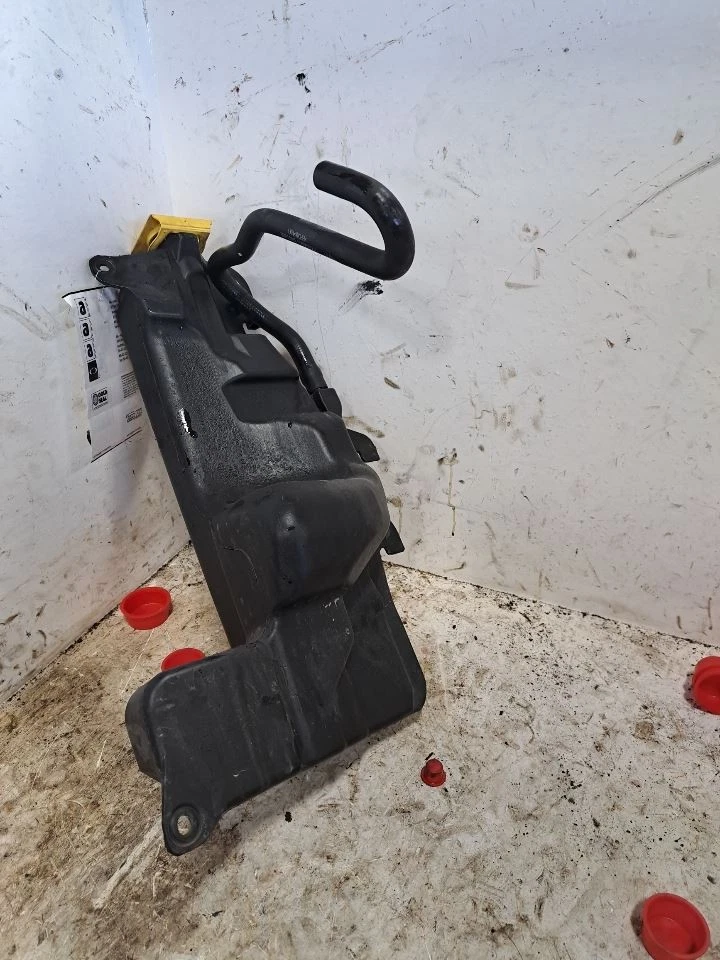 Coolant Reservoir 2021 Ram1500 Sku#4232283 - Image 1 of 4