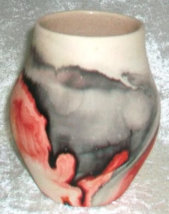 Vintage Nemadji Orange Rot Schwarz Abstrakt Marmor Wirbel Ton Kunstkeramik Vase USA - Bild 1 von 21