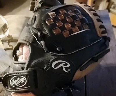 Rawlings Playmaker Youth Baseball Glove PM105RB 10.5 INCH Right Hand Throw - Image 1 of 4