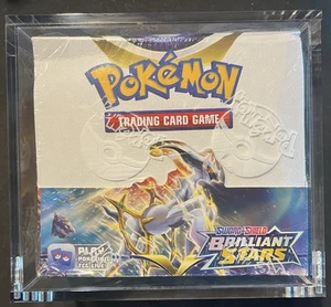 Caja de refuerzo Brilliant Stars sellada de fábrica Pokemon SWSH + estuche acrílico leer descripción - Imagen 1 de 8