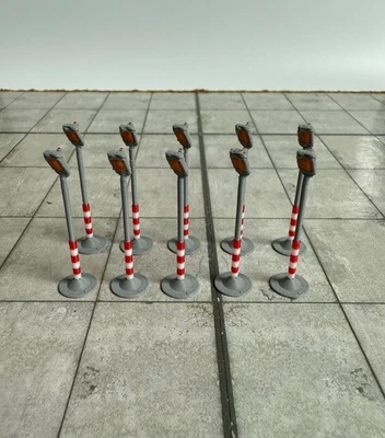 für Herpa Wings 1:500 / 1:400 10x Flutlichtmasten Floodlight /Airport Accessoire - Bild 1 von 3