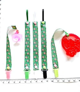 Soporte para chupete hecho a mano - espectáculos infantiles - Cocomelon #1 - Imagen 1 de 6