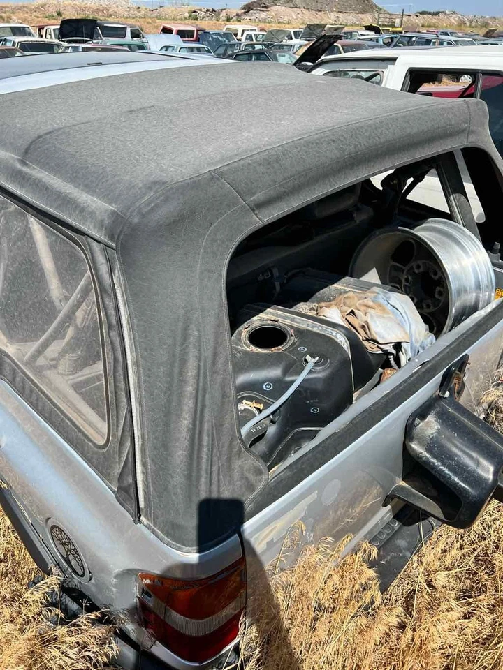 Used Rack and Pinion Assembly fits: 1999 Isuzu AMIGO Power Rack and Pinion assem - Image 1 of 4