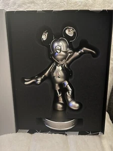 NEW Disney Milestone Statue D23 Mickey Mouse Leader Of The Club Disney100 Figure - Picture 1 of 3