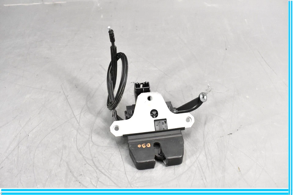 Jaguar XJ 2010-2018 bloqueo de pestillo de maletero trasero AW93442A66AB OEM Foto 1 de 4