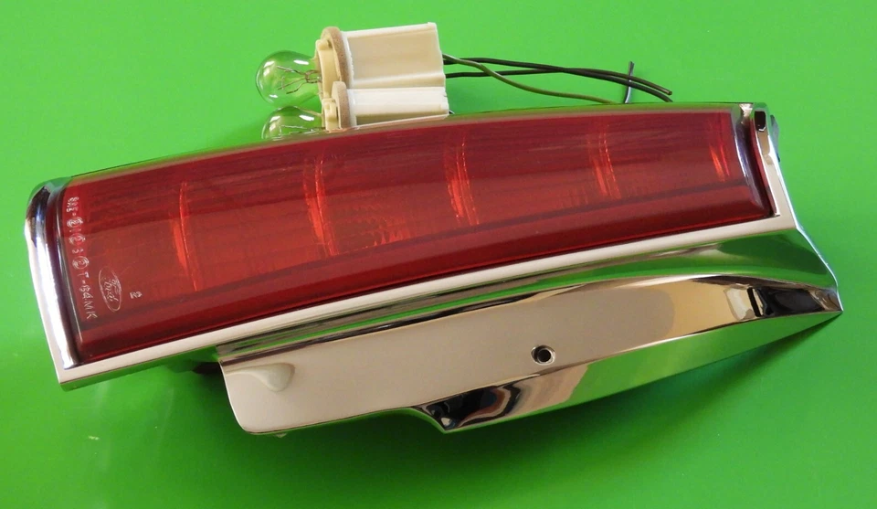 Conjunto de luz trasera Lincoln Mark VII 1984-92 OEM - IZQUIERDA - ¡MUY BONITO!! Foto 1 de 4