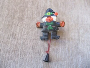 Vintage Witch Pull String Plastic Pin Halloween - Picture 1 of 10