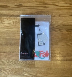 Kaws Original Fake Logo Hands T Shirt Size 3 Large Cncpts - Picture 1 of 4