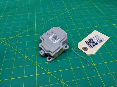 Motor actuador puerta solapa calefacción aire acondicionado Chevrolet Trax 16452770 2019 2015-2021 2022 Foto 1 de 4