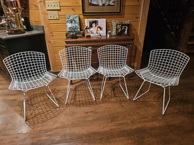 4 sillas laterales de alambre Knoll Bertoia blancas icónicas de mediados de siglo modernas MCM Foto 1 de 4