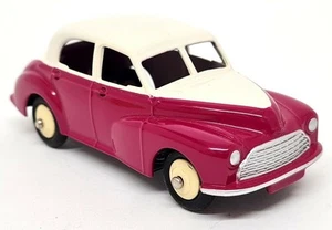 Atlas Dinky Toys Reproduction - 159 Morris Oxford Saloon Red Diecast model car - Picture 1 of 4