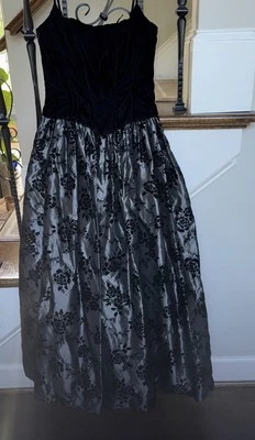Maxi Vestido Gunne Sax Vintage Terciopelo Damasco Floral Noche Talla 7/8 Negro Gris Foto 1 de 2